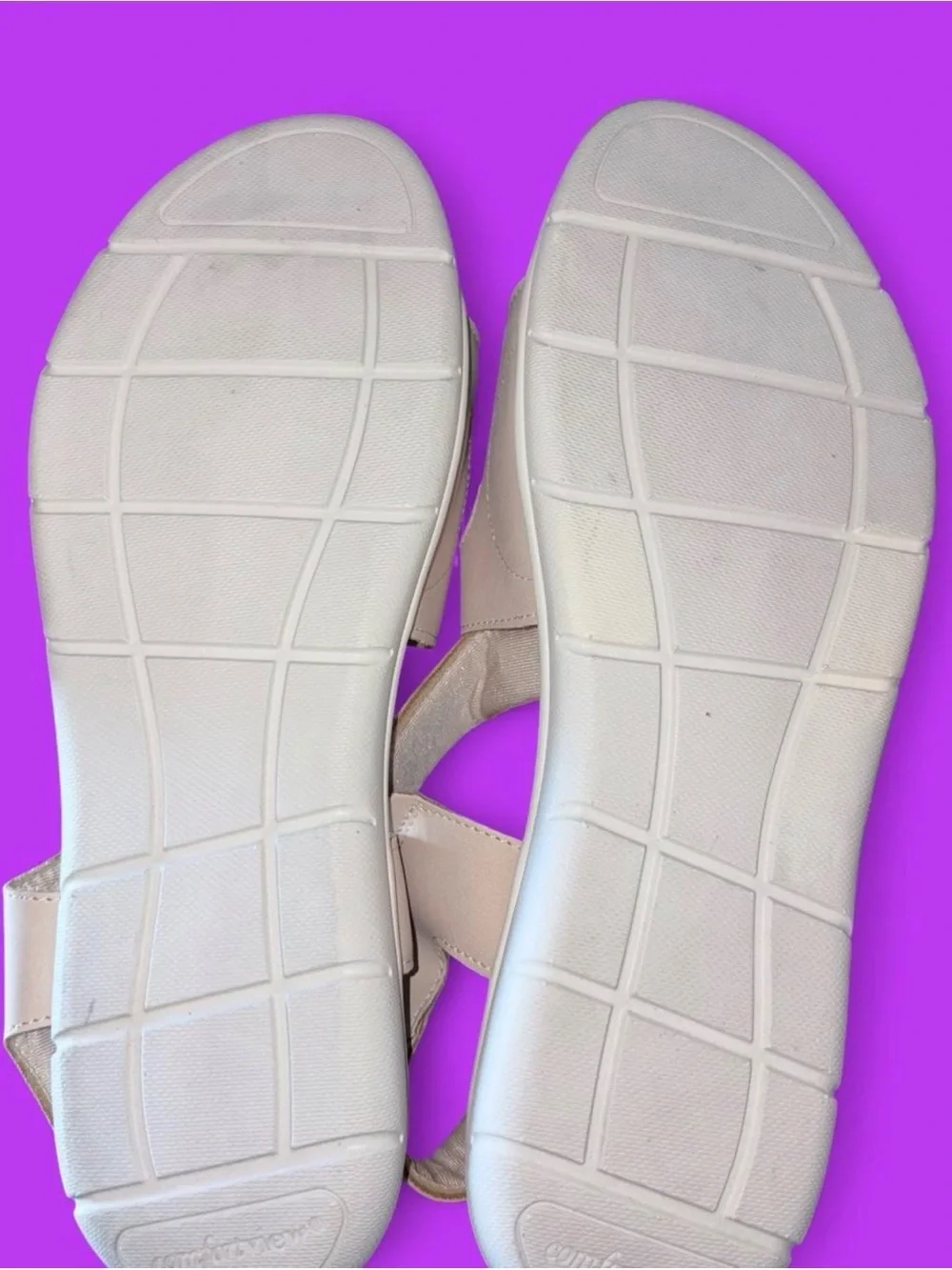 Comfortview Beige Women's Adjustable Strap Sandals